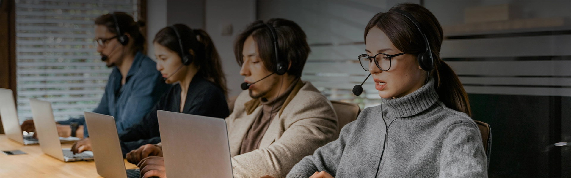 Customer Service banner